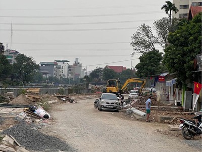 Cần thanh khoản gấp lô đất dịch vụ cho những nhà đầu tư xây bán, dân mua tự xây 130m giá 17.3 tỷ 1