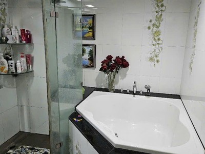 Bán nhà nguyễn hoàng tôn, tây hồ, hà nội, diện tích 44m2, xây 6 tầng, mặt tiền 6m. sđcc. giá: 15,5 4
