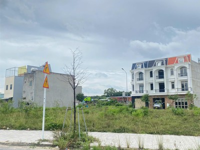 Đất mặt tiền đường đx 16m phú chánh tp.tân uyên 6,5x13,9 giá 1ty750 4