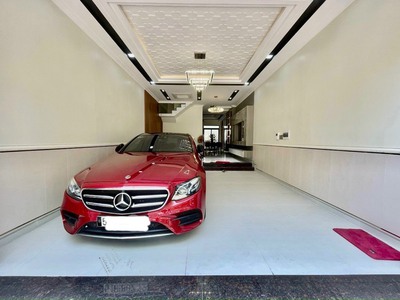 Nhà đẹp bên cạnh trường quốc tế canada, pmh , q.7 , full nội thất, 4 tầng thang máy, chỉ 16.5 tỷ. 0