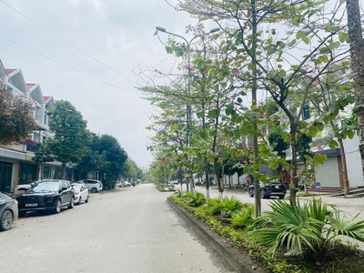 Mời cho thue kho 2 tầng gần cửa ngõ tây nam 0