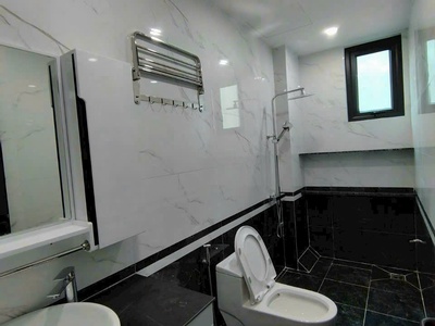 Chủ Nhà Cần Tiền Nên Cần Bán Gấp Căn Nhà Ở Vạn Phúc.Ô Tô Đỗ Cửa.Gía 8Tỷ CóTL 5