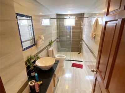 G iảm chào  nhỉnh 15ty có ngay chdv 7 lầu đang cho t huê sáutám triệu 1