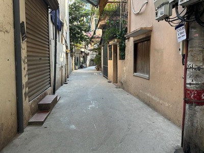 Trung tâm đống đa - 50m ra phố thái hà- trước nhà oto dừng đỗ tránh nhau dt 35m, 5t, giá nhỉnh 9 0