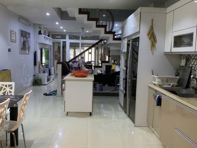 Bán nhà hai bà trưng - nhà đẹp, gần phố, 10m oto - dt 62m2, chỉ 9 tỷ 0