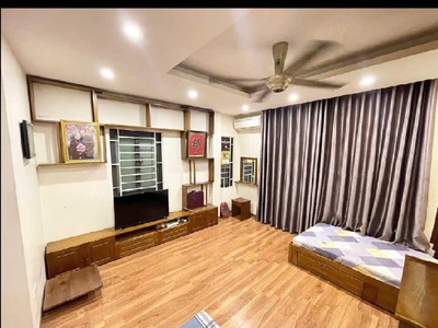 Hiếm -nhà 5 tầng  sát  chợ ngọc thụy -  10m ra ôtô tránh -giá 6 tỷ9 full nội thất - khu vực nhiều 2