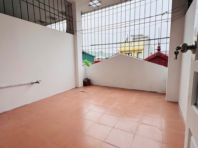 Bán nhà thượng thanh 4 tầng x 35m - ô tô đỗ cổng - full đồ - xung quanh nhiều tiện ích 4