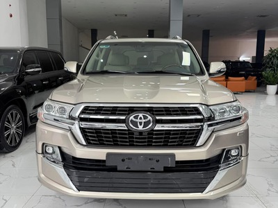 Bán Toyota Land Cruiser 4.6 V8 2016, màu vàng cát cực đẹp. 0