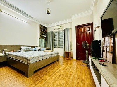 Nhà BA ĐÌNH 45m2 x mặt tiền to đẹp 5M, nhà 2 thoáng, ngõ rộng và thoáng. 2