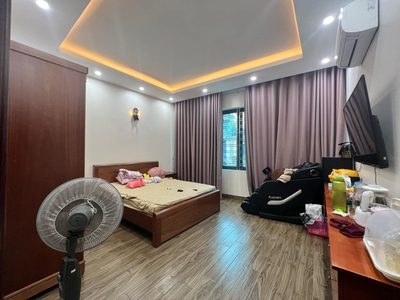 Chủ cần bán nhanh nhà hẻm Hoàng Hoa Thám Bình Thạnh 3 tầng BTCT nhỉnh 5 tỷ 4