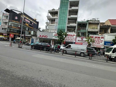 ..13,6 tỷ- nhà 4 tầng mới đẹp-mặt tiền 3/2 quận 10, sổ nở hậu, hoàn công đủ 0