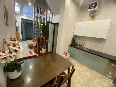 Nhà chiến thắng-triều khúc-tân triều 4 tầng 3 ngủ-nt đẹp- ô tô gần giá hơn 4 tỷ 2