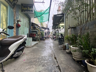 Chỉ 4.25 tỷ, có nhà hẻm đường phạm thế hiển p4q8, dt:  41m2   3 tầng   nhà 3 lầu 3 phòng ngủ, 2 0