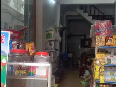 Bán gấp nhà lô góc 3 tầng, đường đỗ lý khiêm, bồ xuyên, thái bình. dt 47.6m2 giá 4.5 tỷ. 0