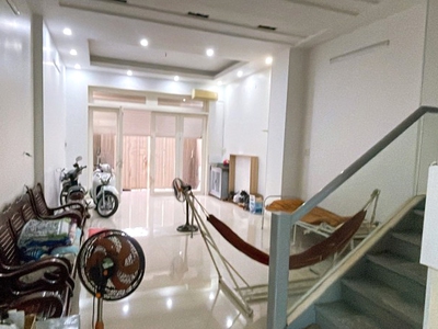 Hiếm bán nhà 4 tầng mặt tiền 100m2 5x20 chỉ7.9 tỷ kdc vip hồng long hiệp bình phước thủ đức 3