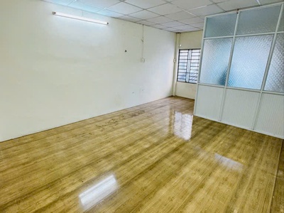 Bán nhà hxh 6m- khu hiếm bán lạc long quân, 63m2, 2 tầng, 6.8 tỷ tl- chính chủ 1 đời hoàn công tại 1