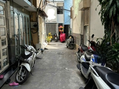 Nhà bán nguyễn thị minh khai vị trí đắt địa, 4 tâng,7.5 tỷ bến thành quận 1 1