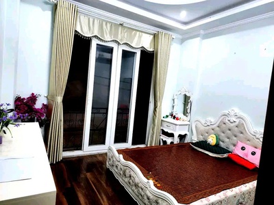 Bán nhà riêng phố ngọc thụy- long biên, 40m2,4 tầng, mt 3.8m, 6.4 tỷ. 3