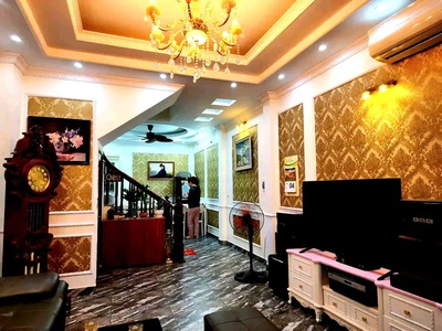 Bán nhà riêng phố ngọc thụy- long biên, 40m2,4 tầng, mt 3.8m, 6.4 tỷ. 4