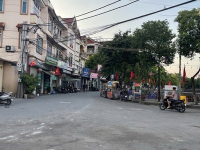 Bán nhà tt tạm trôi, ô tô tránh kinh doanh sầm uất, dt:48m, mt 4.4m, giá chào 5.5 tỷ 1