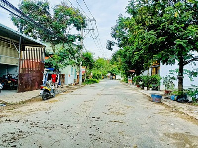 Lô đất hẻm 47 trường lưu DT 80m, 2 mặt tiền trước sau, view công viên 2