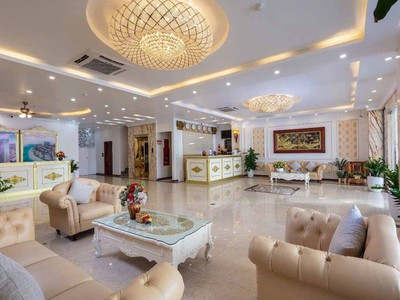 Cho thuê khách sạn 42 phòng trung tâm Bãi Cháy, Hạ Long về vận hành luôn giá tốt 0