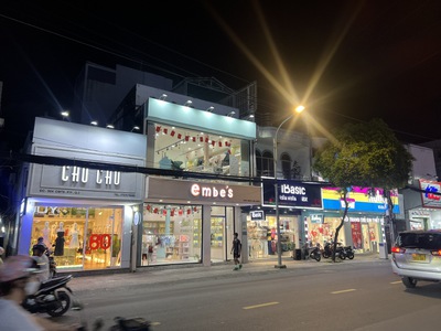 Cho thuê nhà 502 Cách Mạng Tháng 8, Phường 11, Quận 3. Trệt, Lầu, ngang 6m giá chỉ 50tr 0