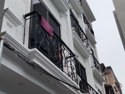CC cần bán nhà Thái Hà 40m  x 6 tầng thang máy - ô tô đỗ gần chủ lắp full nội thất - giá 10.3 tỷ 0