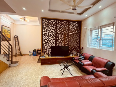Hàng hiếm - bán nhà ngọc lâm - long biên - dân xây -  mặt tiền rộng  - 3 bước ra phố - dt 58m x 4 0