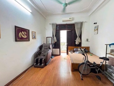Cần bán nhà riêng 5 tầng Nguyễn Văn Huyên oto đỗ cửa SDCC giá 11.3 tỷ 1