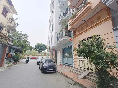 Cần bán nhà riêng 5 tầng Nguyễn Văn Huyên oto đỗ cửa SDCC giá 11.3 tỷ 2