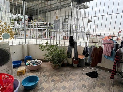Bán nhà lô góc ngô gia tự - long biên, diện tích 35m, 3 mặt thoáng, vừa ở vừa kinh doanh. giá 4.55 2