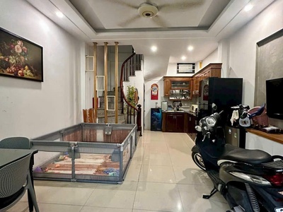 Cần Bán Gấp Nhà Dân Xây Ở Vạn Phúc.Ngõ Thông,Ô Tô Đỗ Cách 20M.Gía 7.15Tỷ Có TL 1