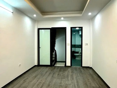 Nhà mới ở luôn phố thạch bàn- long biên, 32m2,5 tầng, mt 3.5m, 4.7 tỷ. 4