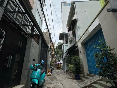 Bán nhà 3 tầng 127m2, ngõ nguyễn trung trực, p.5, bình thạnh, giá 11.8 triệu/m2 - sổ hồng 0