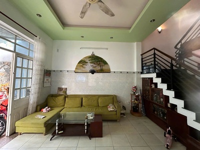 Bán nhà 3 tầng 127m2, ngõ nguyễn trung trực, p.5, bình thạnh, giá 11.8 triệu/m2 - sổ hồng 2