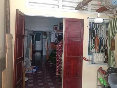 Mặt tiền bán nhanh, sổ hồng riêng , dt 44m2   4 x 13  , thủ đức, chỉ 199 ty. 1