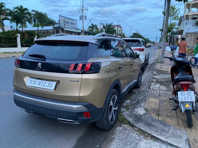 Chính chủ bán xe PEUGEOT 3008 sản xuất năm 2020 2