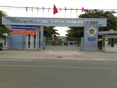 BÁN NHÀ TRUNG DŨNG, 2 mặt đường sổ hồng thổ cư gần vòng xoay Biên Hùng 10