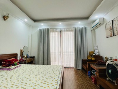 Bán nhà đào duy từ, 16m2 x 5 tầng mới đẹp, mặt tiền 4.3m, 7.5 tỷ, dòng tiền 10tr/tháng 0