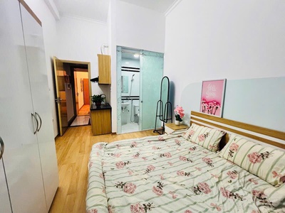 Căn hộ dv 9 phòng cầu giấy full đồ khép kín  - dt 60tr/th - ngõ rộng 3 gác tránh. dt 40m2 giá 9 tỷ 3