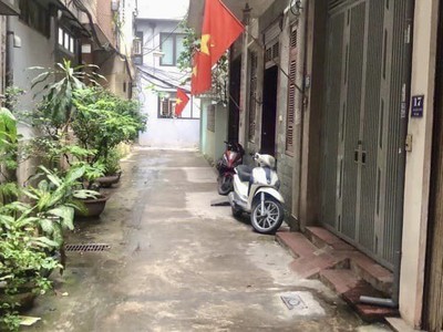 Bán nhà nguyễn trãi thanh xuân - gần phố ngõ thông oto đỗ cửa - 47m 5t  giá 9.x tỷ 0