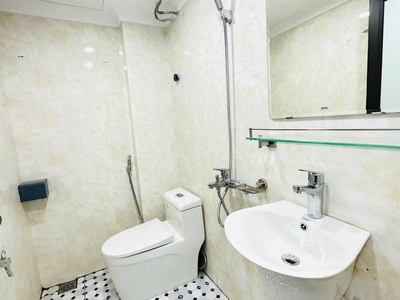 7 tỷ - nhà đẹp đường cầu giấy, 35m2 5 tầng 3pn master, nội thất siêu đẹp, sẵn sàng ở ngay 2