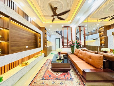 7 tỷ - nhà đẹp đường cầu giấy, 35m2 5 tầng 3pn master, nội thất siêu đẹp, sẵn sàng ở ngay 0