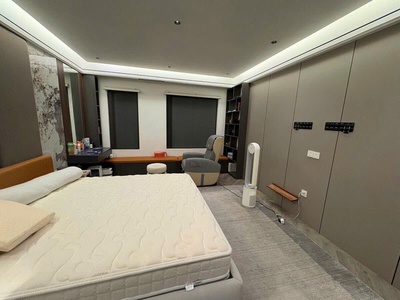 Bán nhà hoàng quốc việt nhà đẹp full nội thất dt 33m2 5 t giá 7.5 tỷ 0