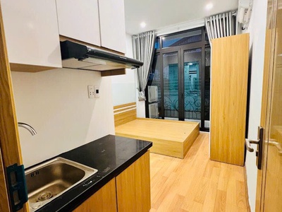 Căn hộ dv 9 phòng cầu giấy full đồ khép kín  - dt 60tr/th - ngõ rộng 3 gác tránh. dt 40m2 giá 9 tỷ 2