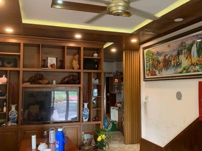 Bán căn nhà mặt tiền 4 tầng tại thủ đức - diện tích 120m , giá chỉ 8,9tỷ, 1