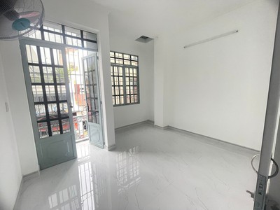 Bán nhà vườn lài - hẻm xe hơi 6m -  4x10.5 m - 3 phòng ngủ 2