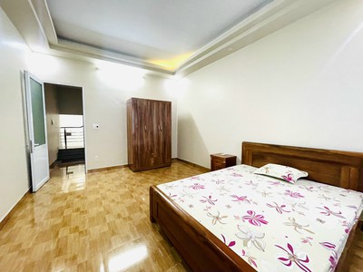 Cho thuê nhà phố Văn Cao, DT: 55m2, 4 phòng ngủ. 1