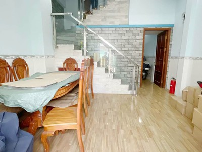 Bán nhà tại phú hữu quận 9 3